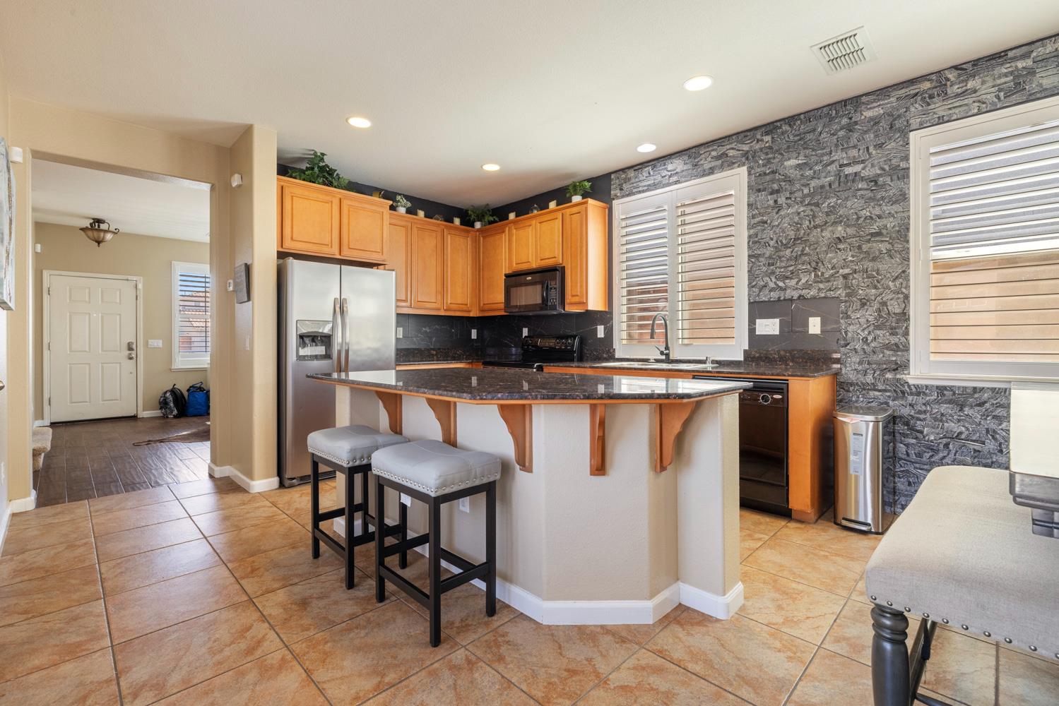 5323 St Elmo Ct, Riverbank, CA 95367