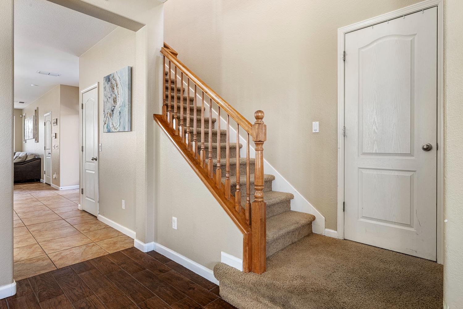 5323 St Elmo Ct, Riverbank, CA 95367