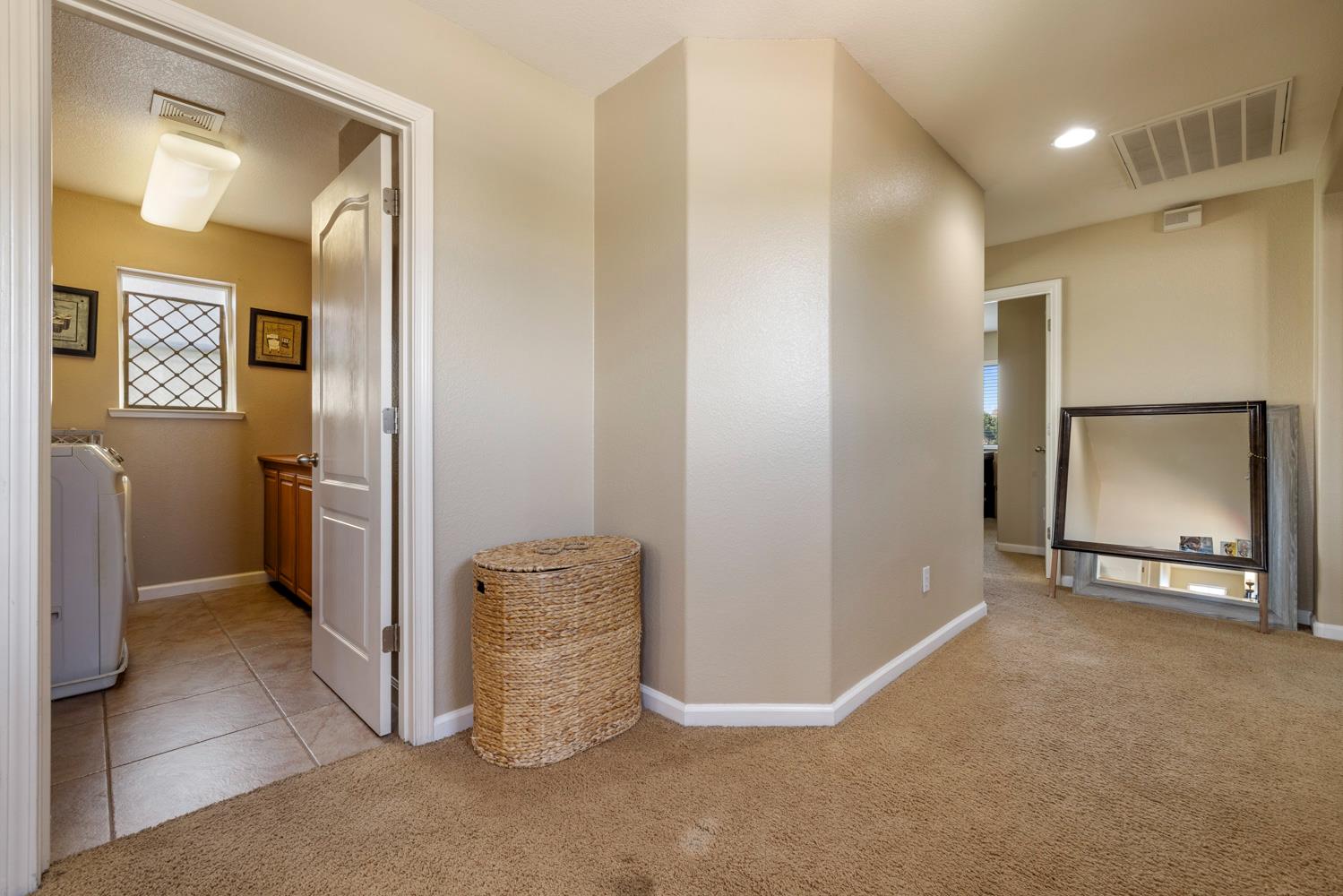 5323 St Elmo Ct, Riverbank, CA 95367