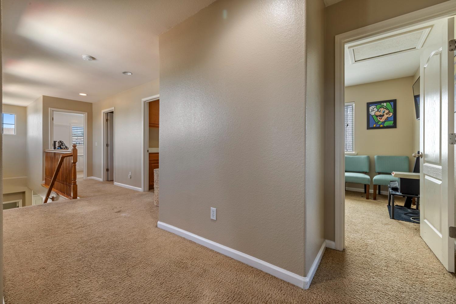 5323 St Elmo Ct, Riverbank, CA 95367
