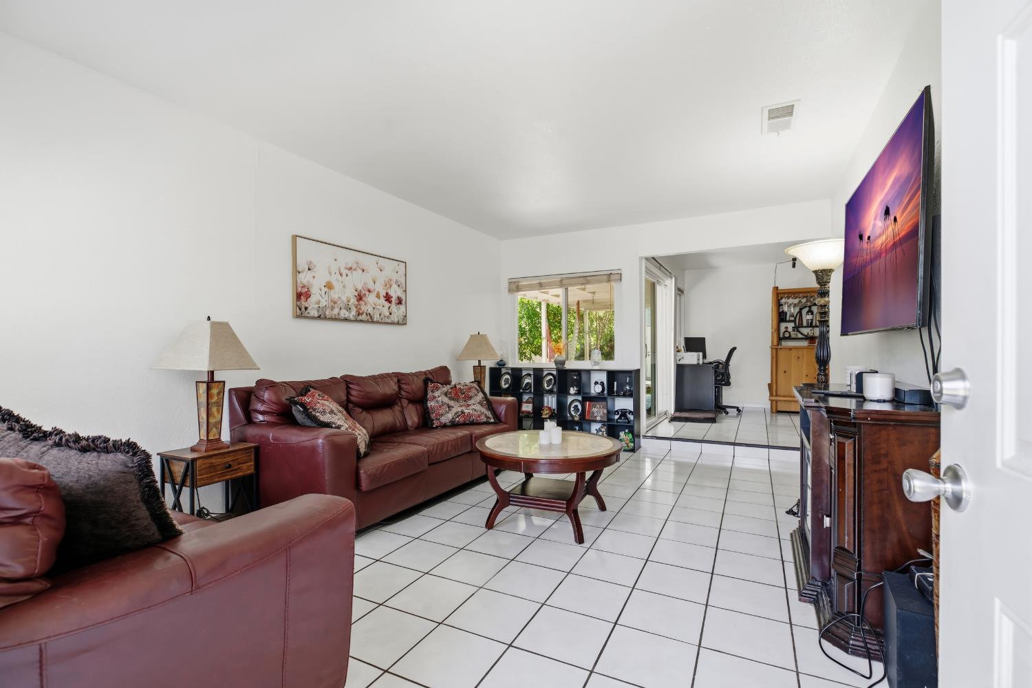 2821 Boardwalk, Modesto, CA 95350