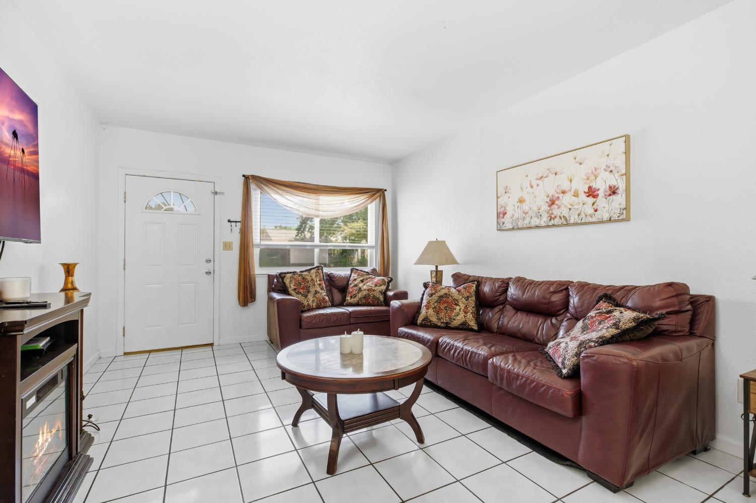 2821 Boardwalk, Modesto, CA 95350