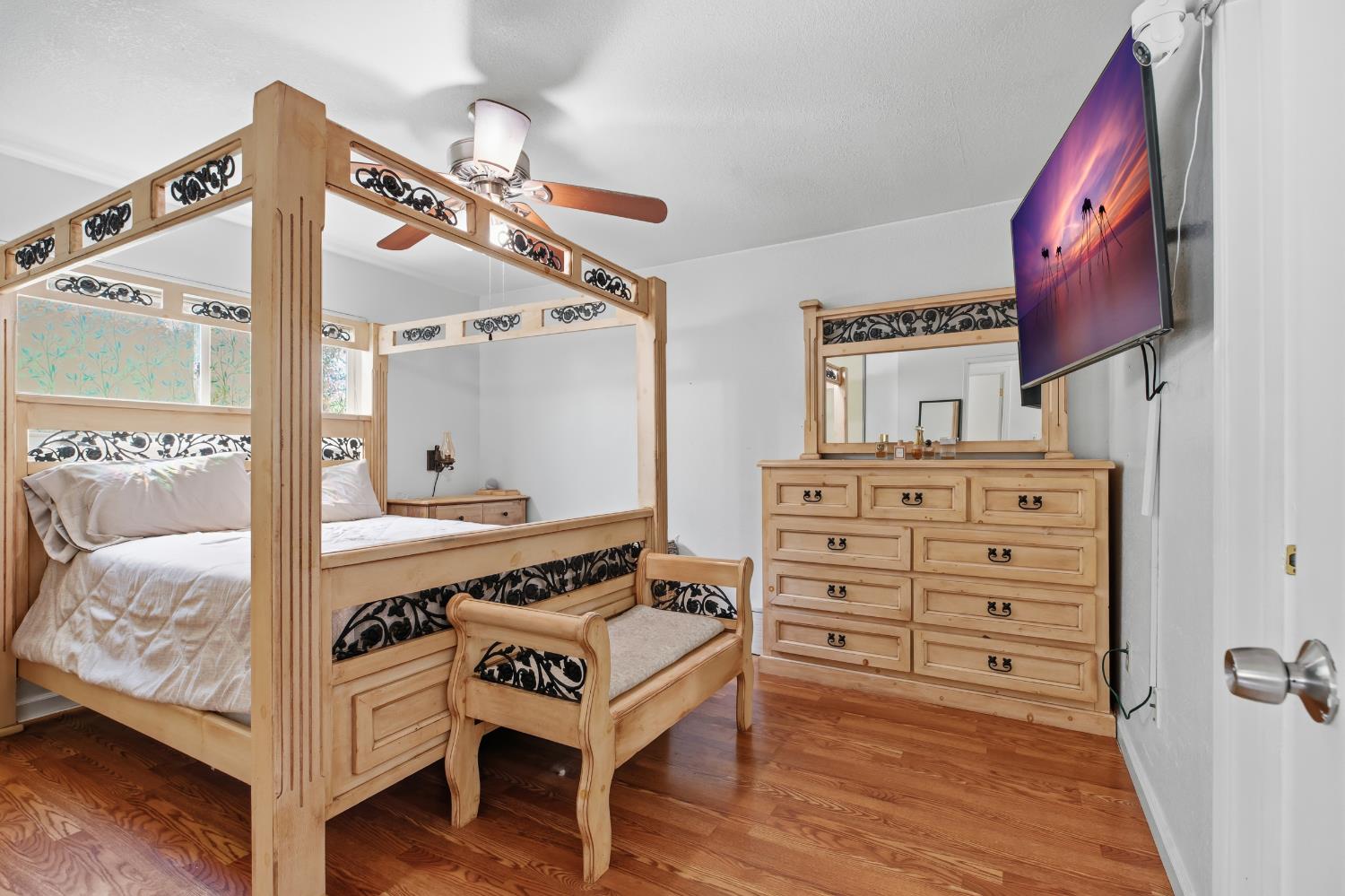 2821 Boardwalk, Modesto, CA 95350