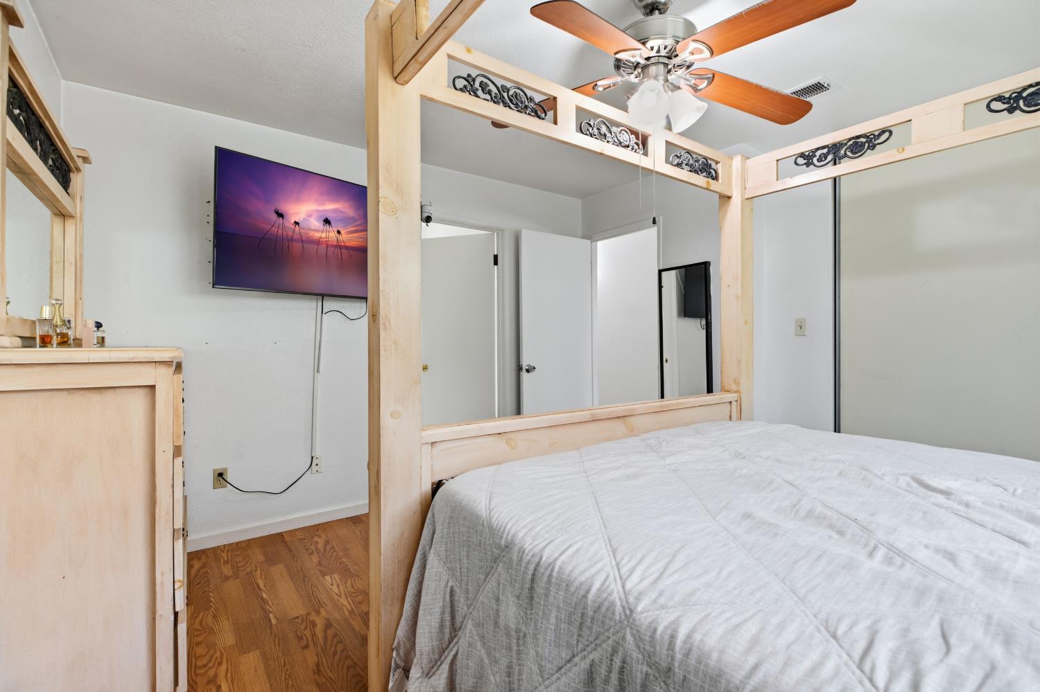 2821 Boardwalk, Modesto, CA 95350