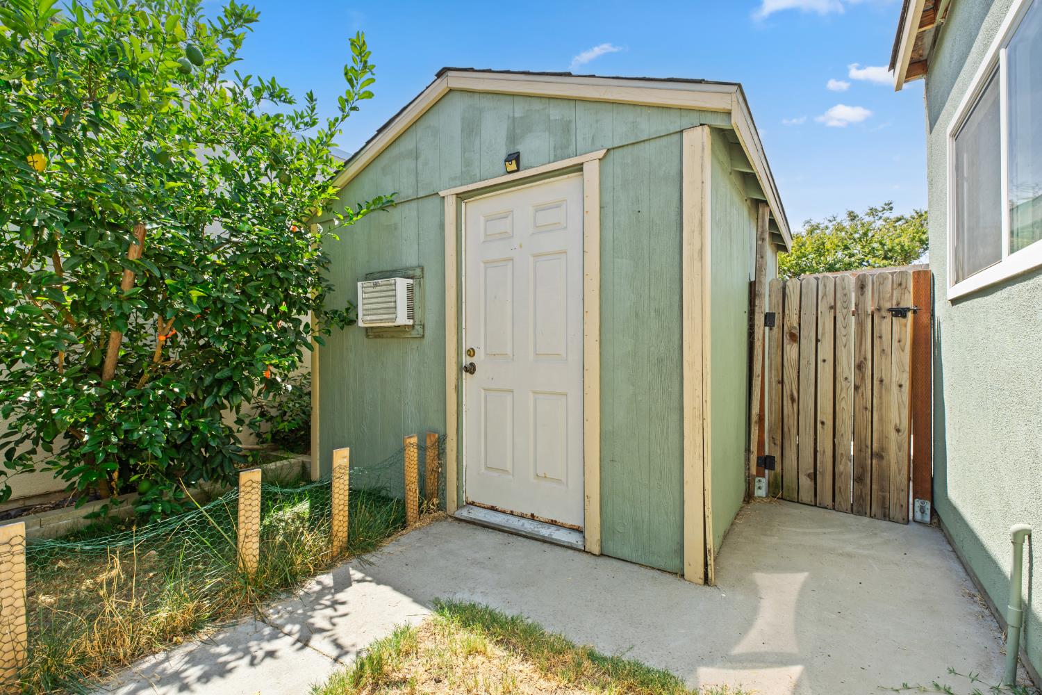 2821 Boardwalk, Modesto, CA 95350