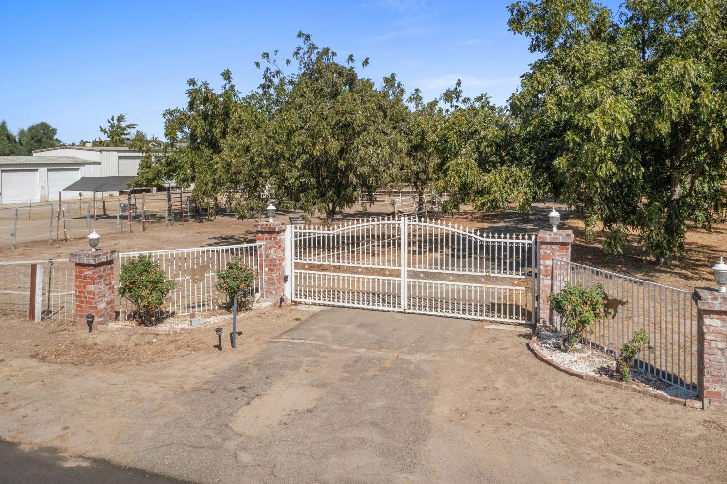 1252 Root Rd, Modesto, CA 95357