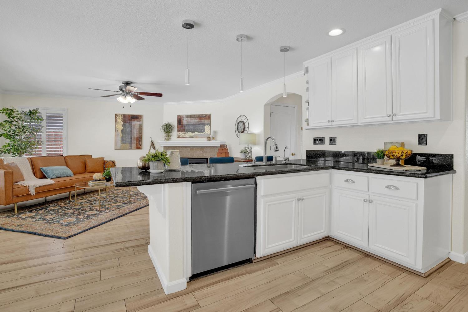 420 Vintage Dr, Turlock, CA 95382