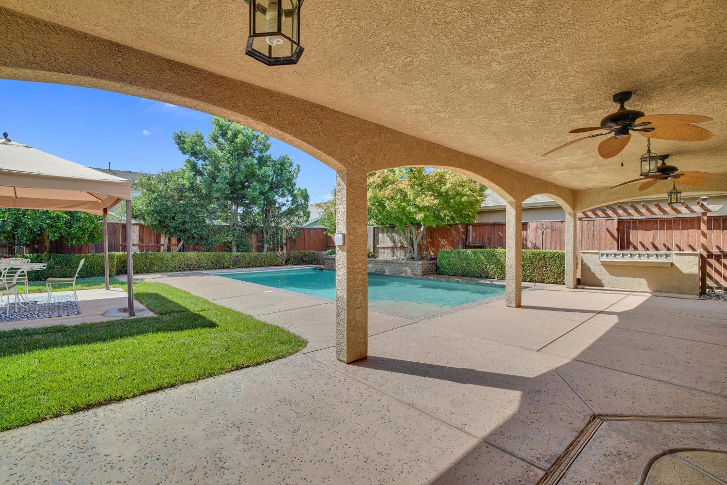 420 Vintage Dr, Turlock, CA 95382