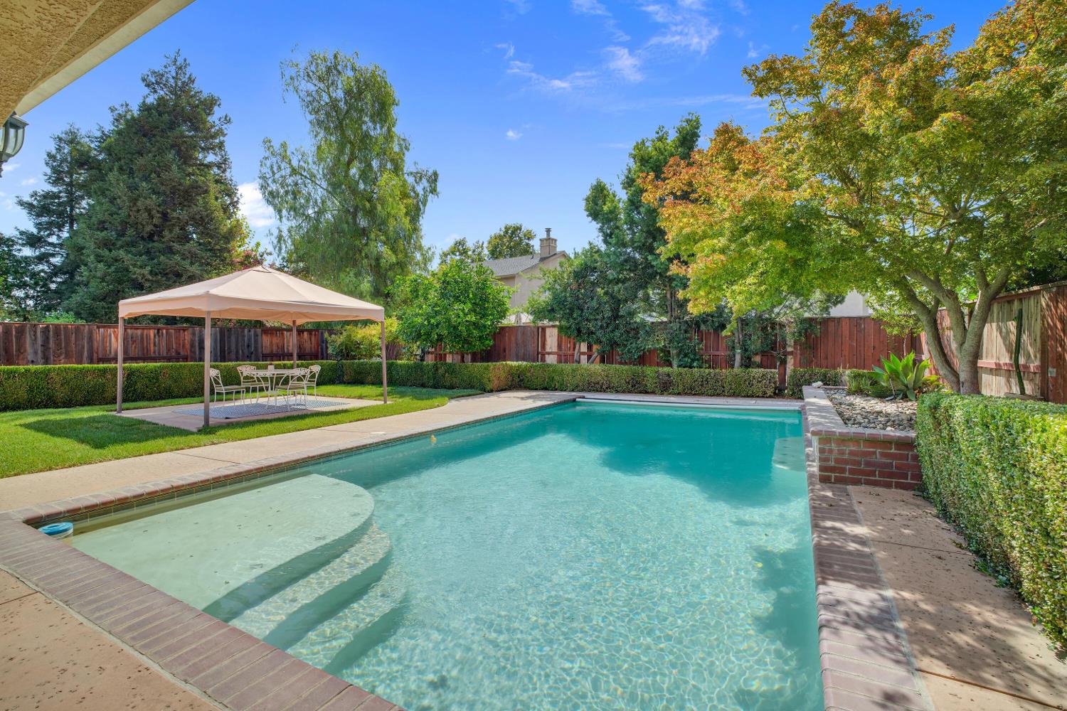 420 Vintage Dr, Turlock, CA 95382