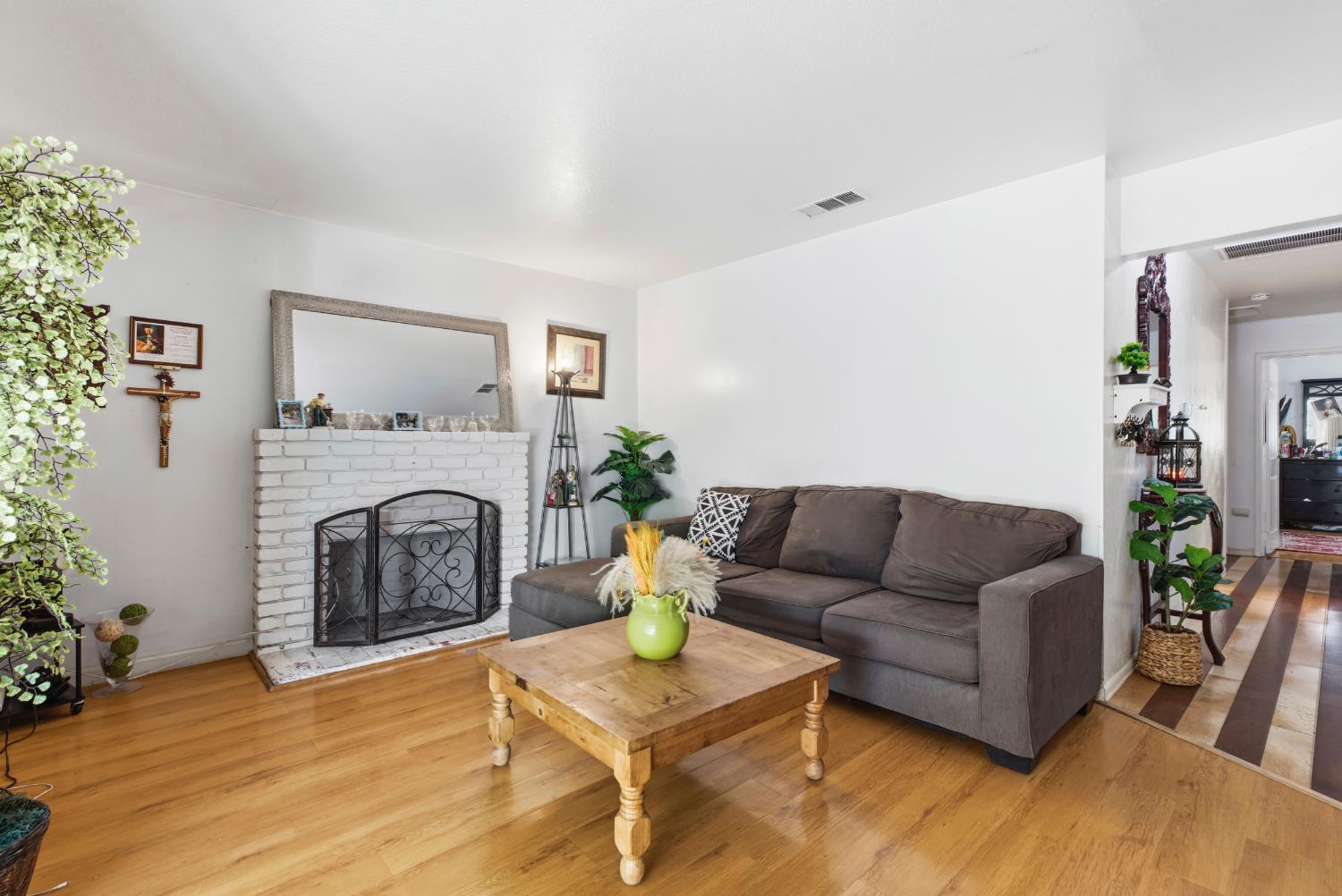 1705 Scott Ave, Modesto, CA 95350
