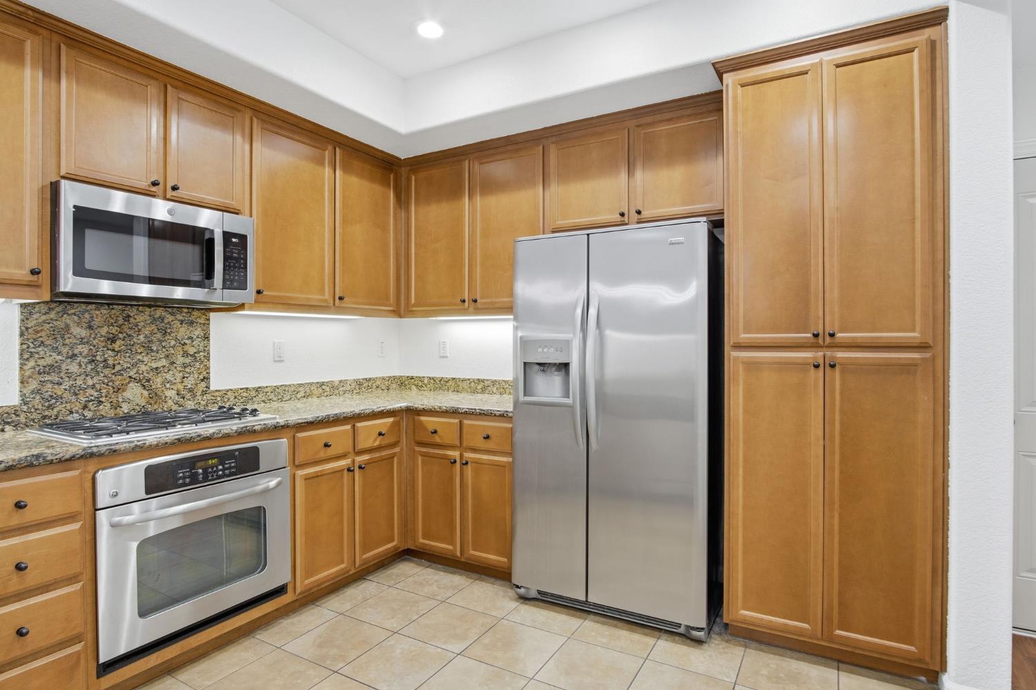 570 Cutting Horse Dr #143, Oakdale, CA 95361