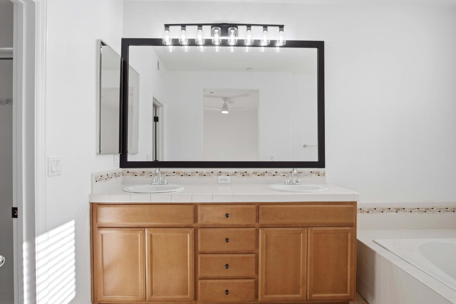570 Cutting Horse Dr #143, Oakdale, CA 95361