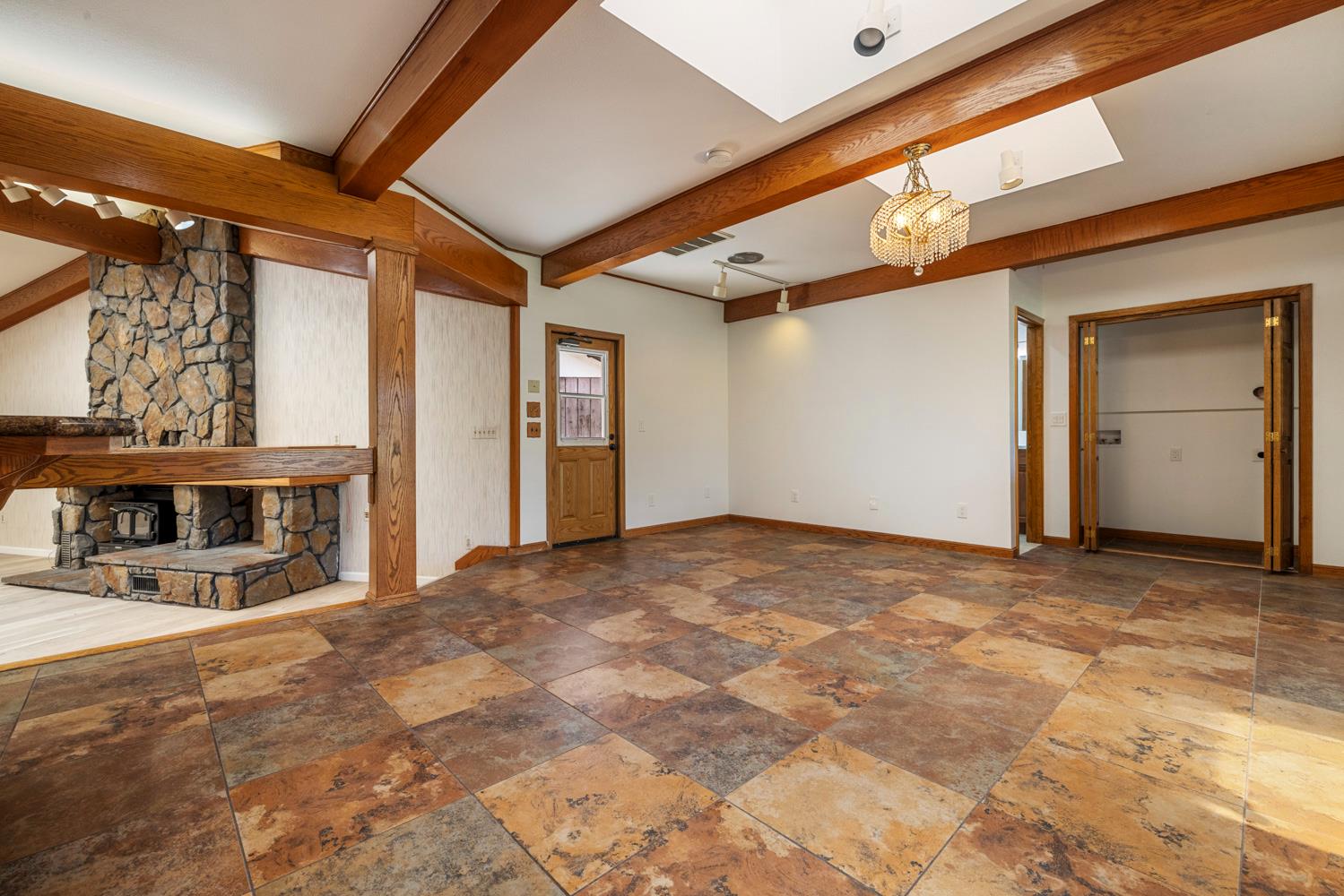 709 Winfield Pl, Modesto, CA 95355