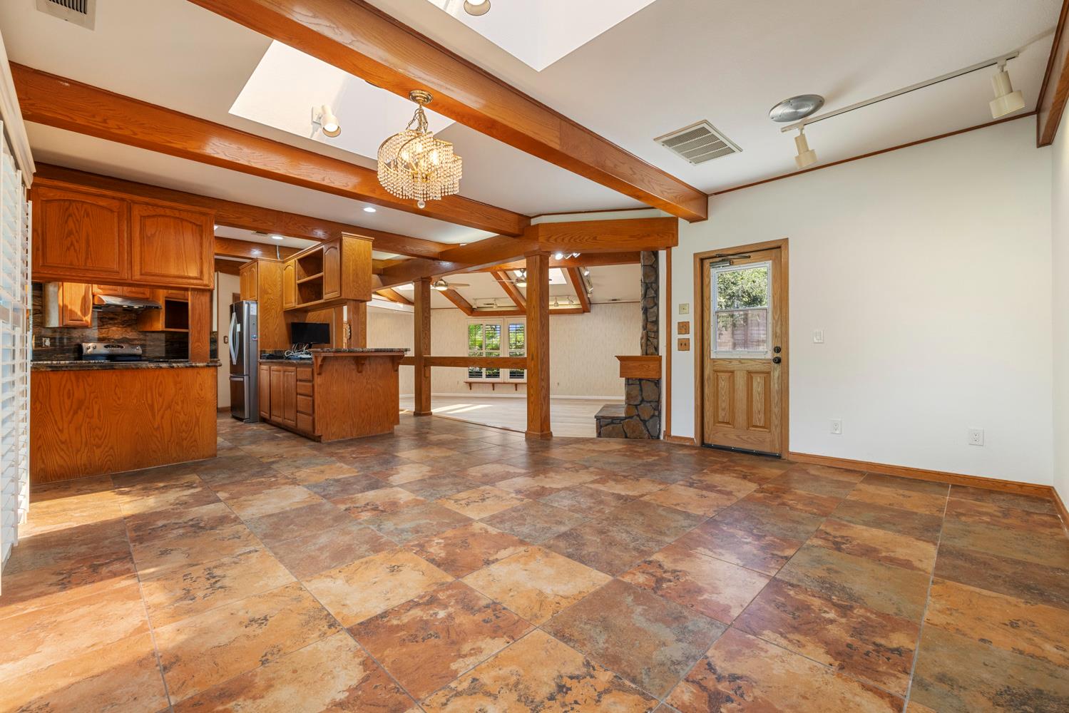 709 Winfield Pl, Modesto, CA 95355
