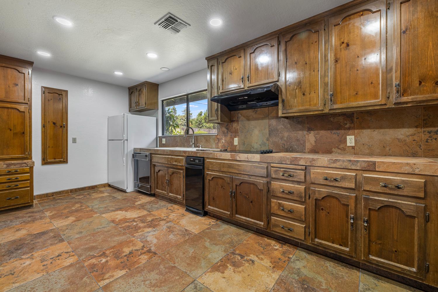709 Winfield Pl, Modesto, CA 95355