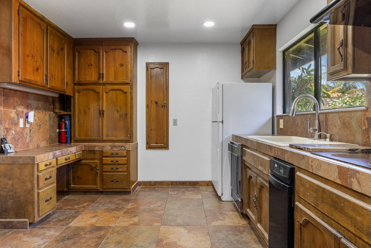 709 Winfield Pl, Modesto, CA 95355