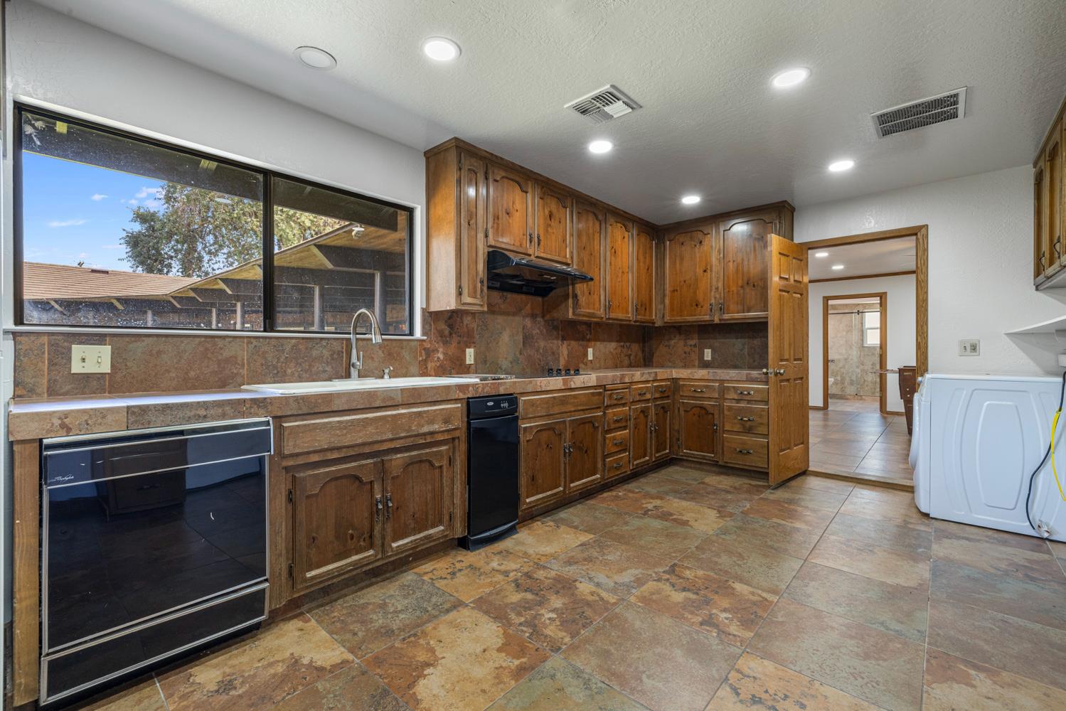 709 Winfield Pl, Modesto, CA 95355