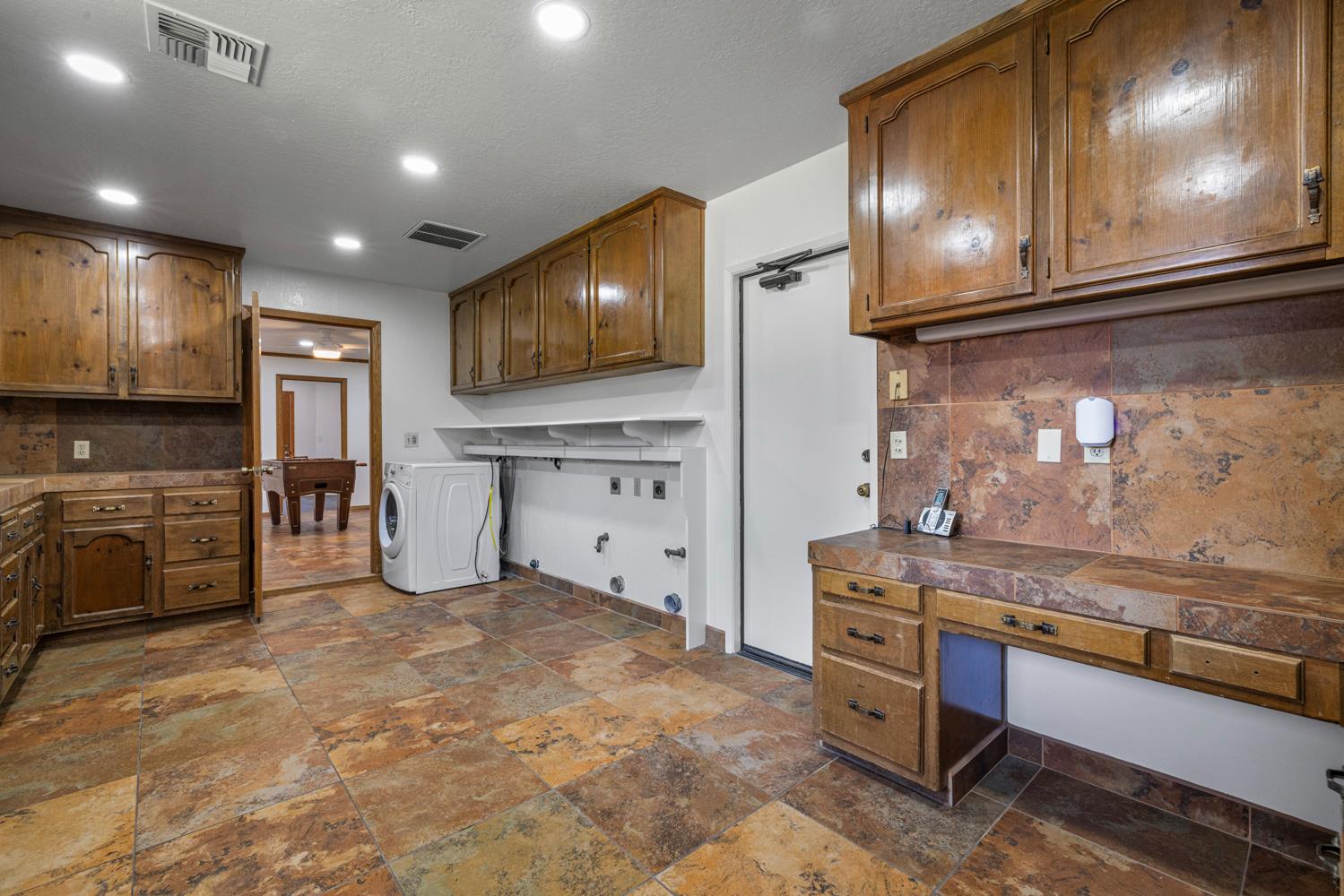 709 Winfield Pl, Modesto, CA 95355