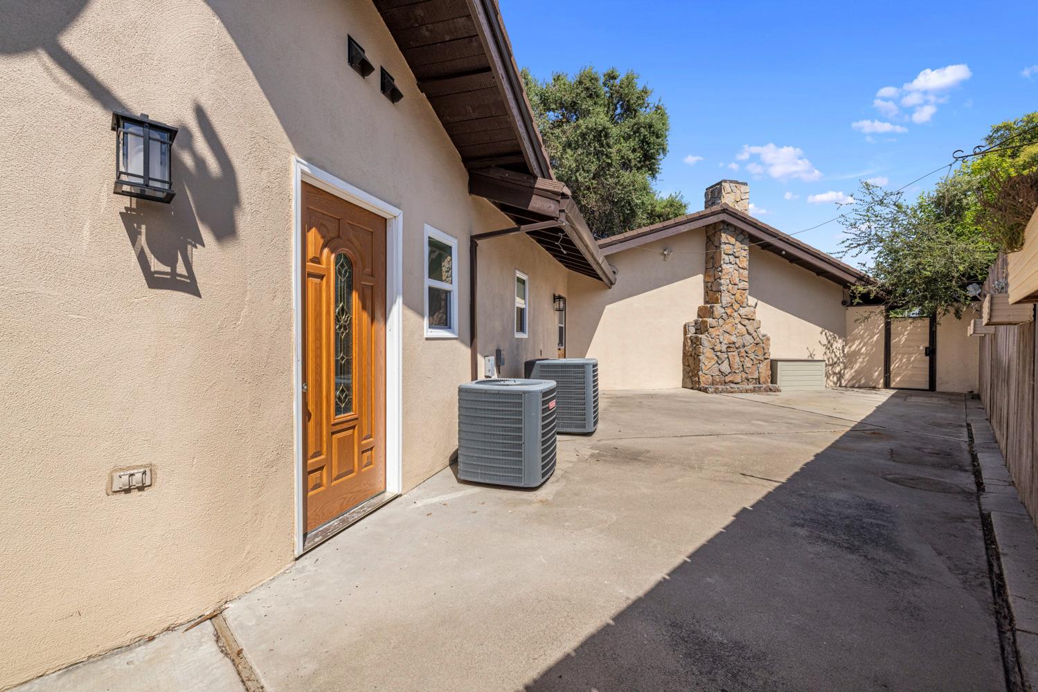 709 Winfield Pl, Modesto, CA 95355