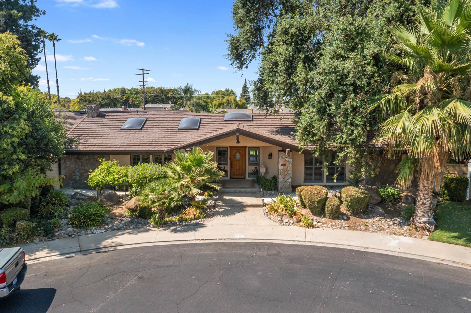 709 Winfield Pl, Modesto, CA 95355
