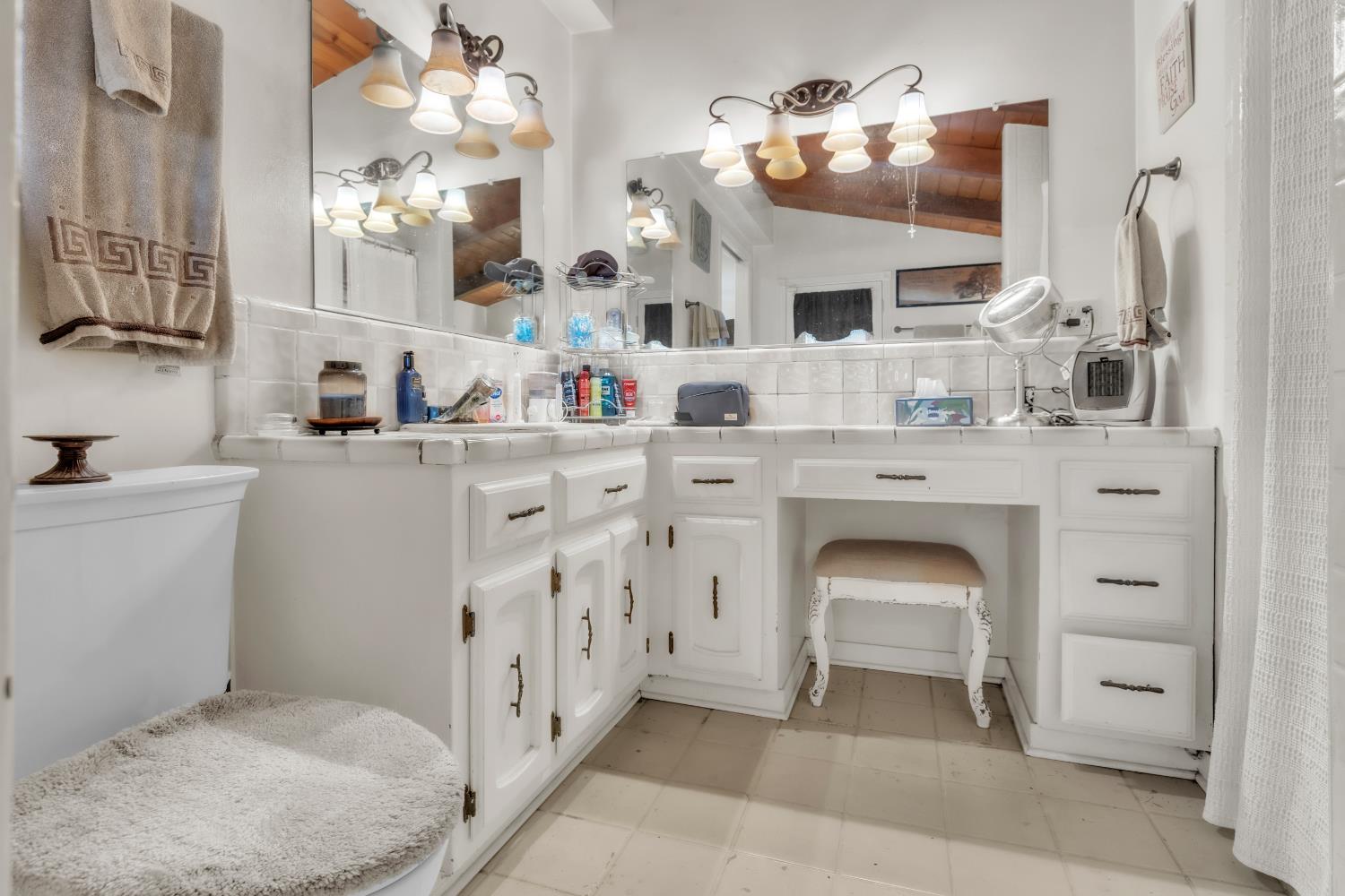 8043 Sunset Dr, Atwater, CA 95301