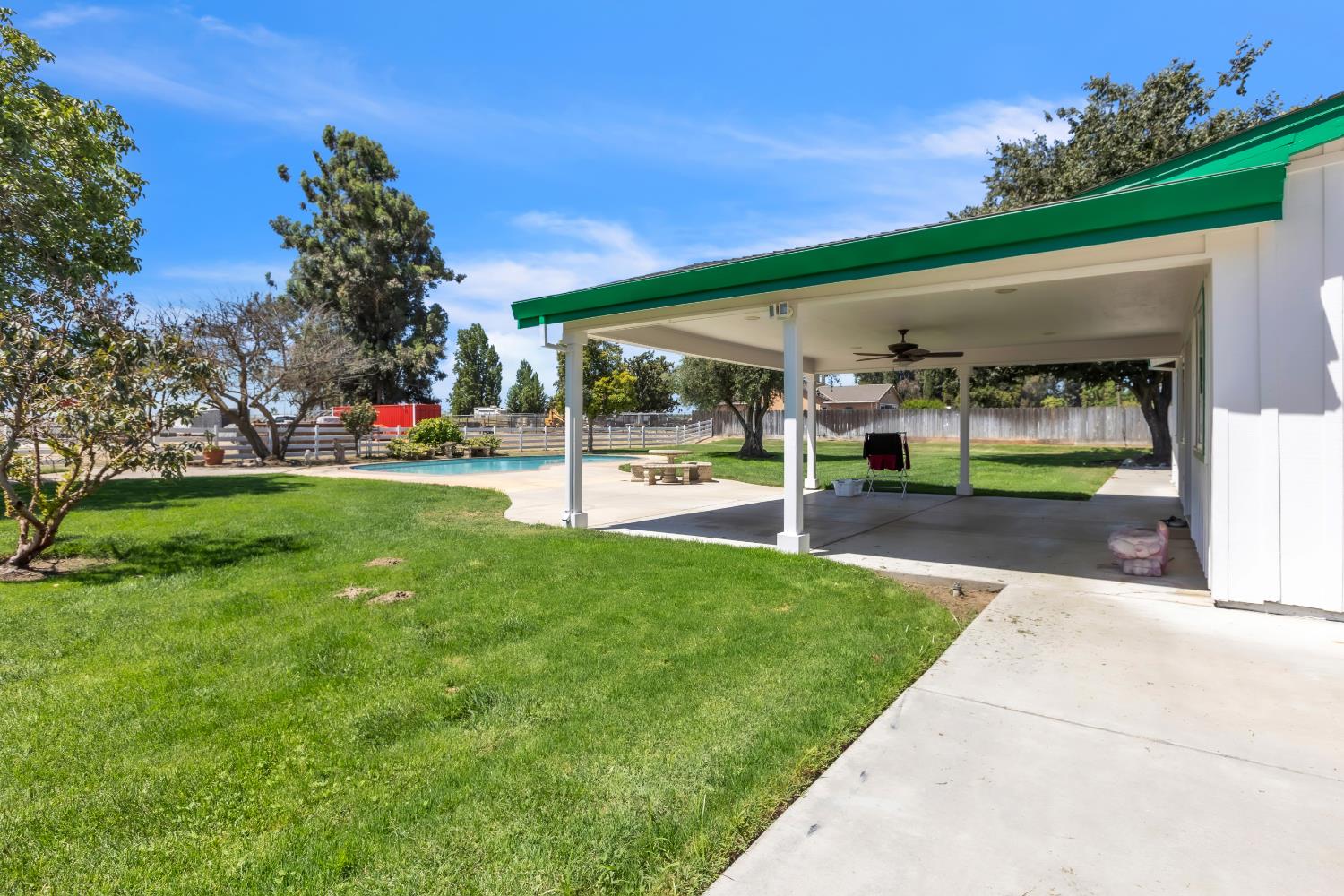 8043 Sunset Dr, Atwater, CA 95301