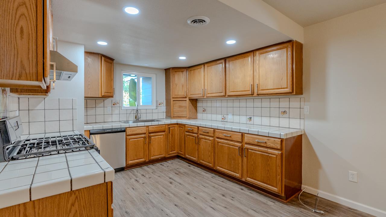2309 Southridge Dr, Modesto, CA 95350