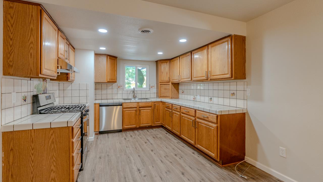 2309 Southridge Dr, Modesto, CA 95350