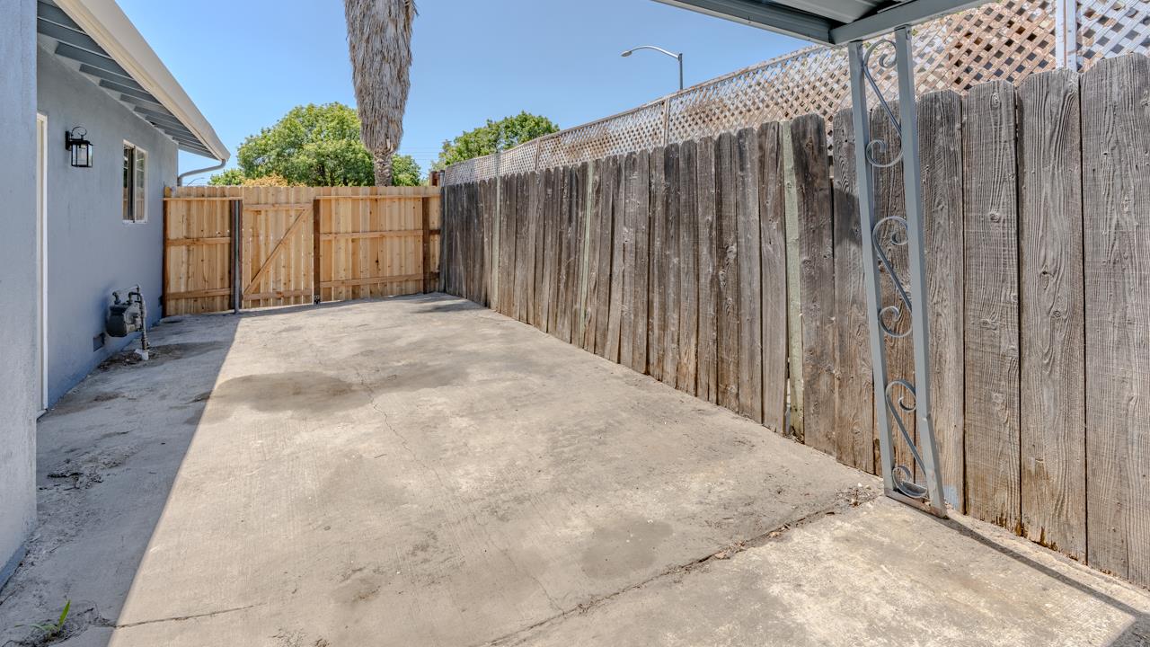 2309 Southridge Dr, Modesto, CA 95350