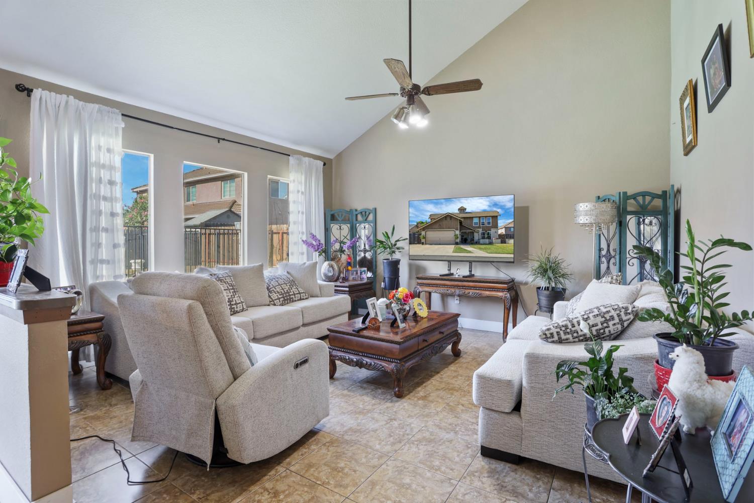 2300 Senimi Cir, Ceres, CA 95307