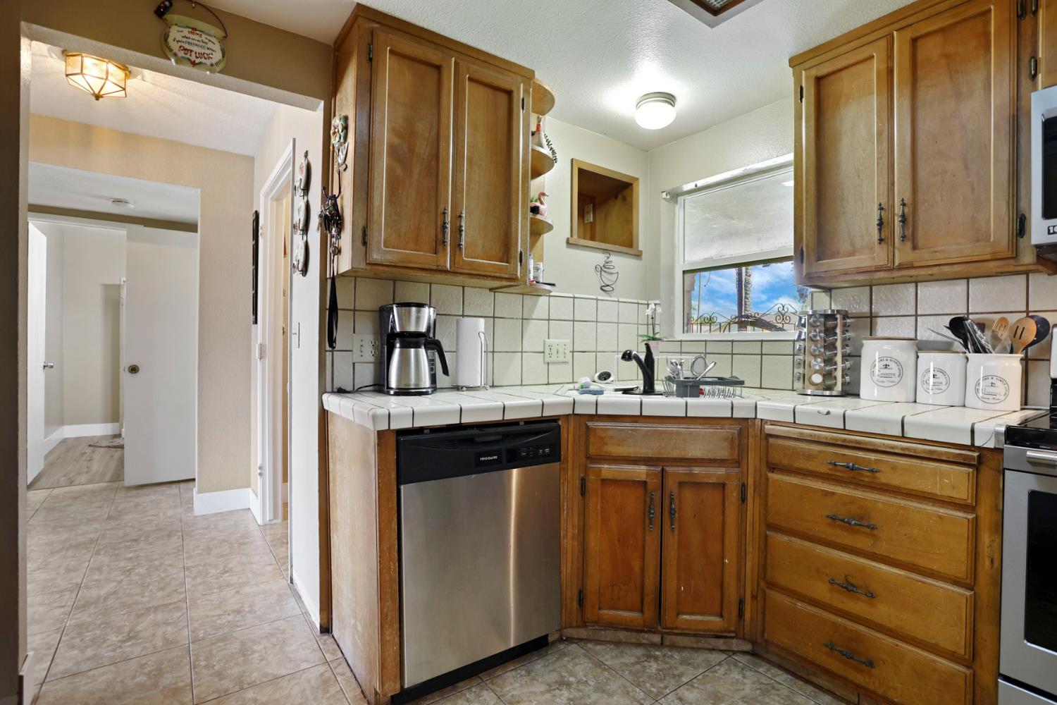 2300 Senimi Cir, Ceres, CA 95307