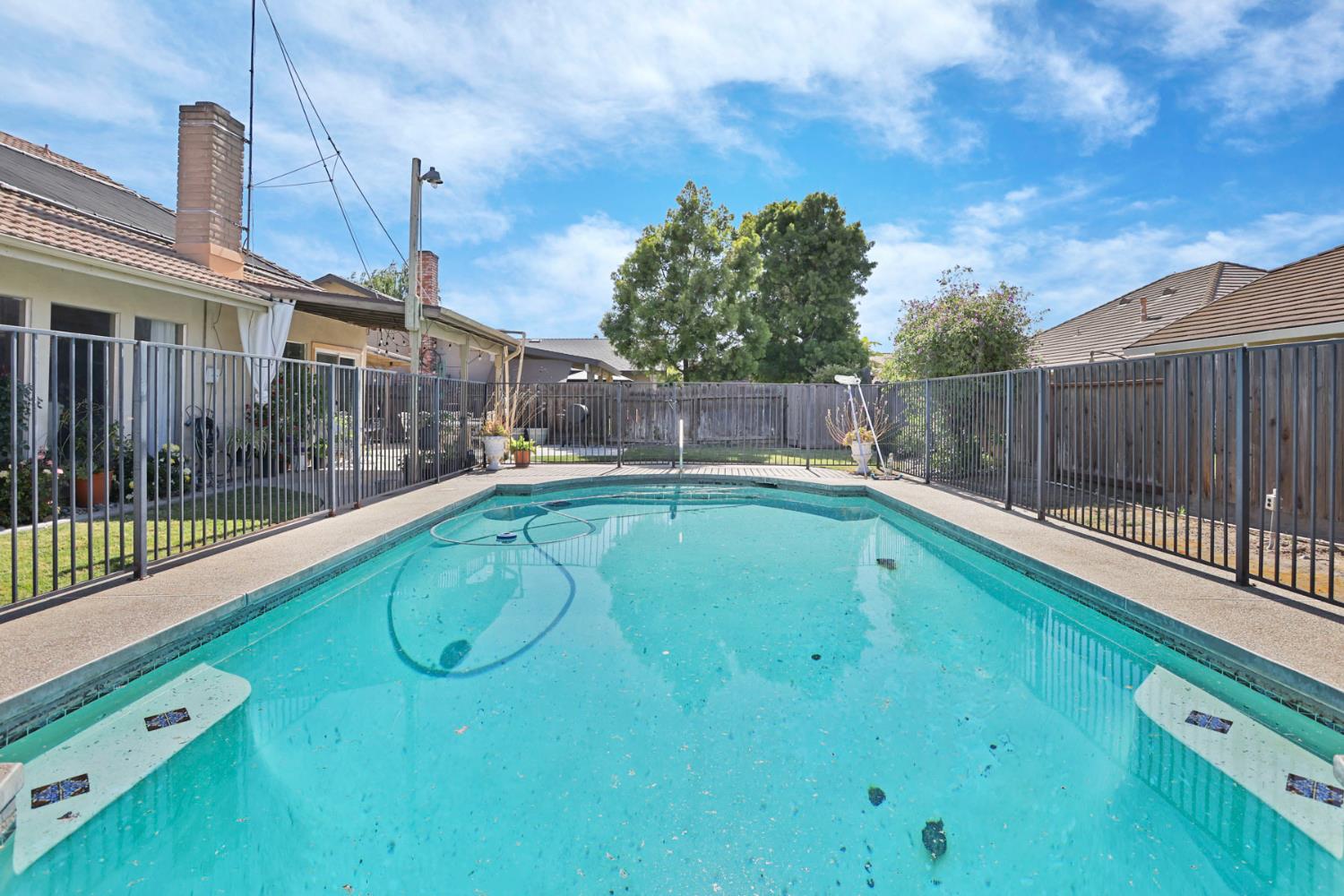 2300 Senimi Cir, Ceres, CA 95307