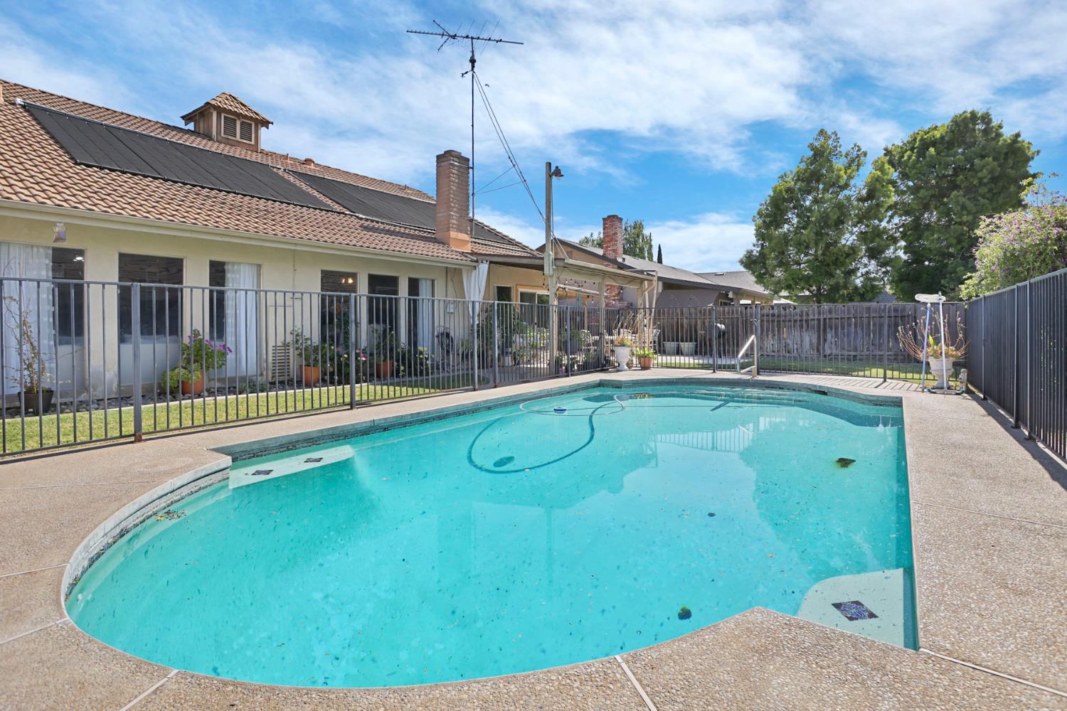 2300 Senimi Cir, Ceres, CA 95307