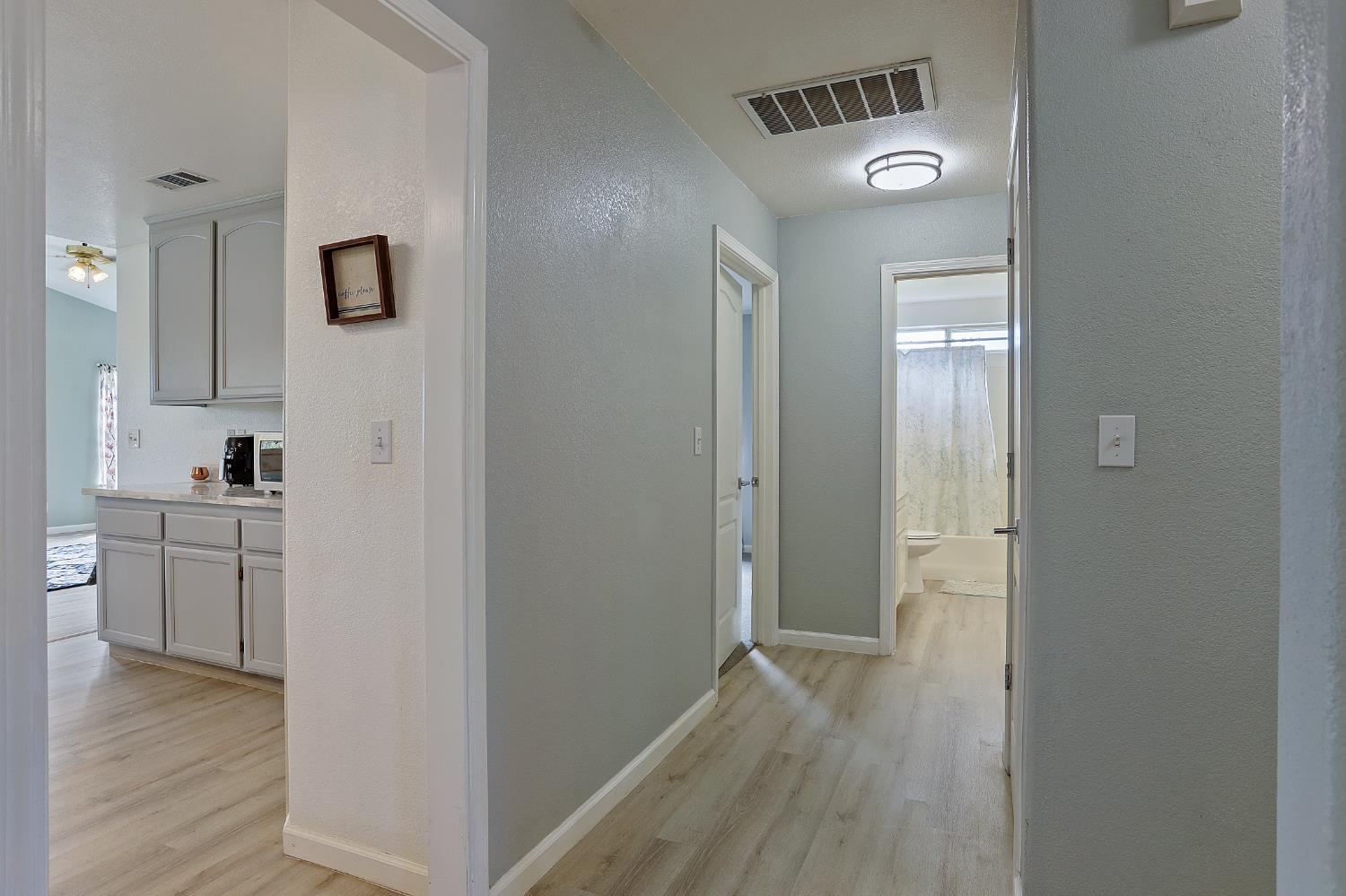 4896 Chuckwagon Dr, Copperopolis, CA 95228