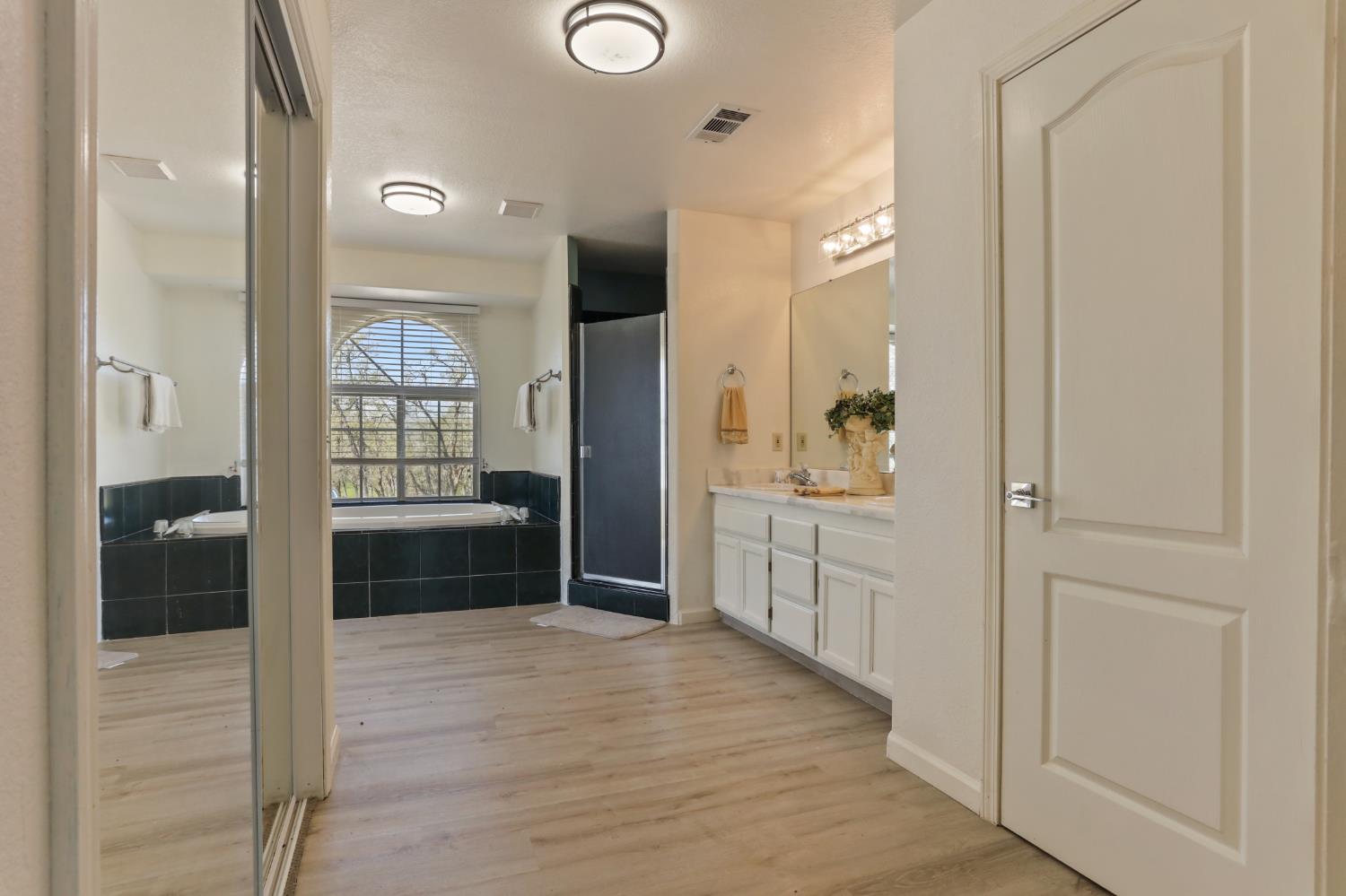 4896 Chuckwagon Dr, Copperopolis, CA 95228