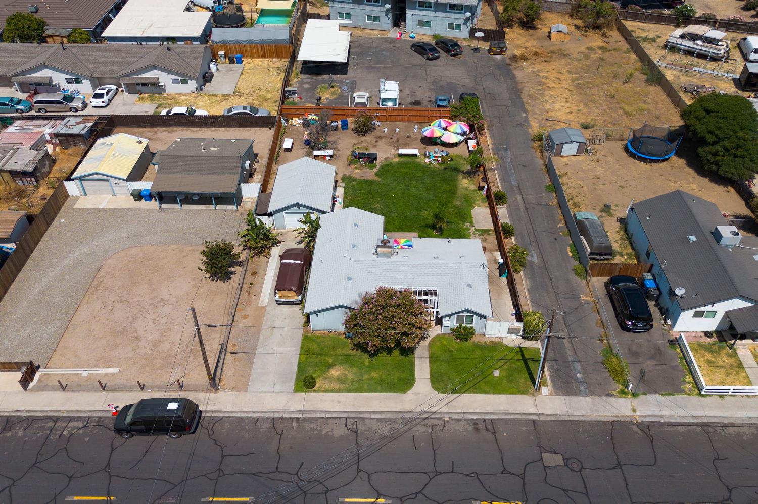 417 Sutter St, Manteca, CA 95336