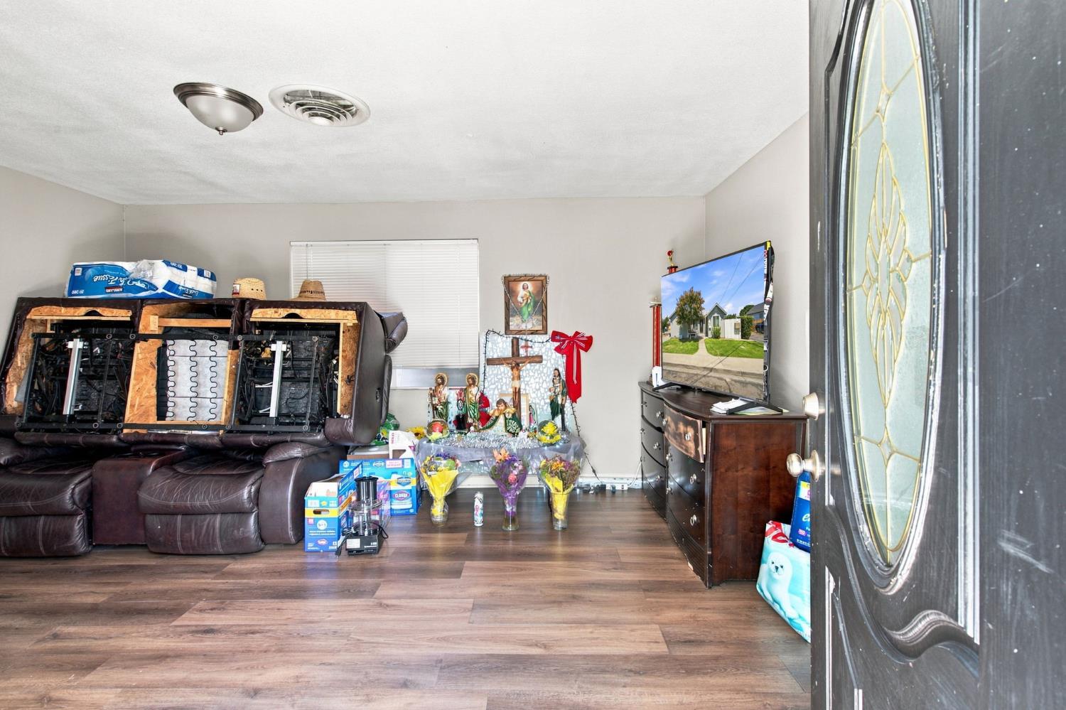 417 Sutter St, Manteca, CA 95336