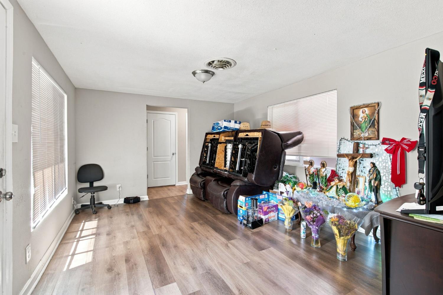 417 Sutter St, Manteca, CA 95336