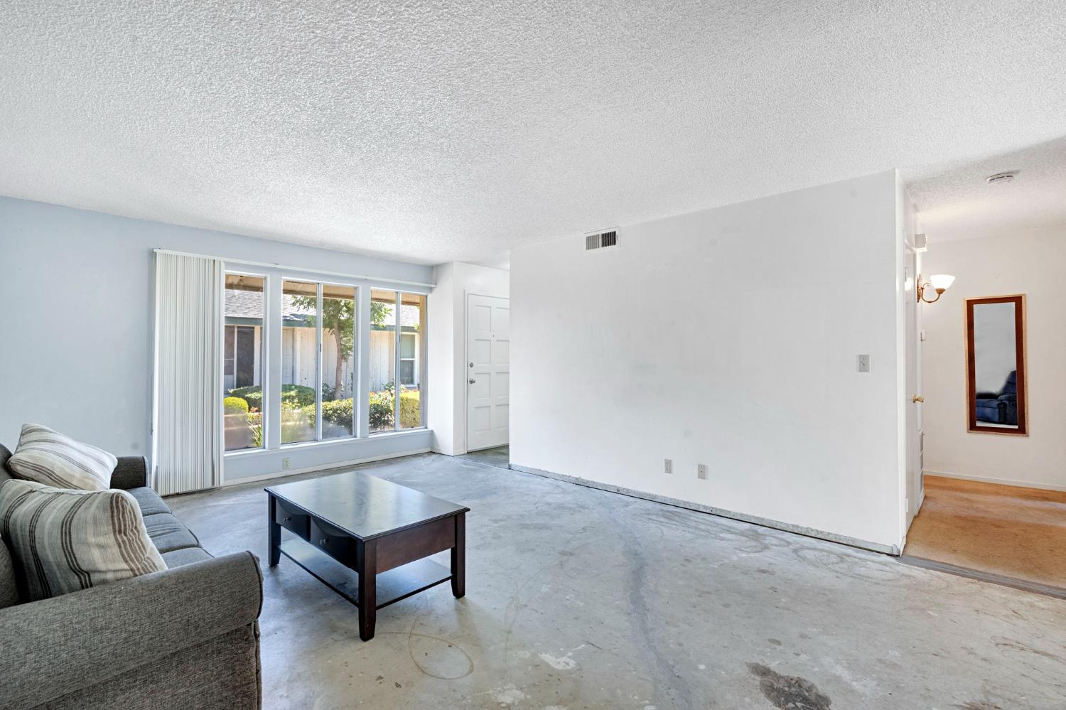 182 W Barstow Ave #A, Fresno, CA 93704