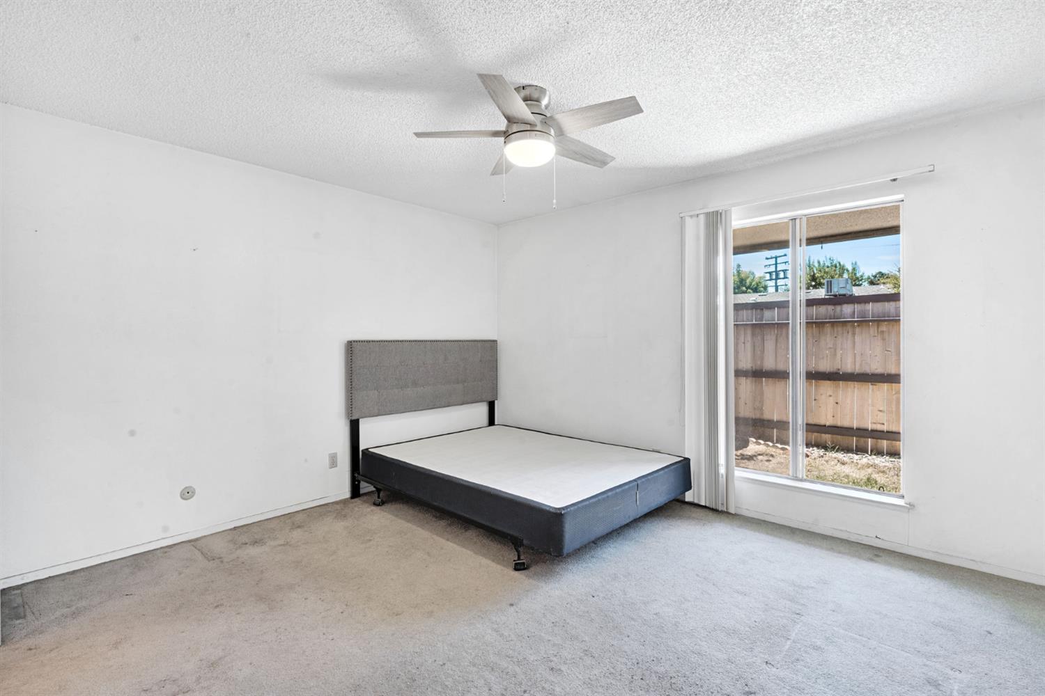 182 W Barstow Ave #A, Fresno, CA 93704
