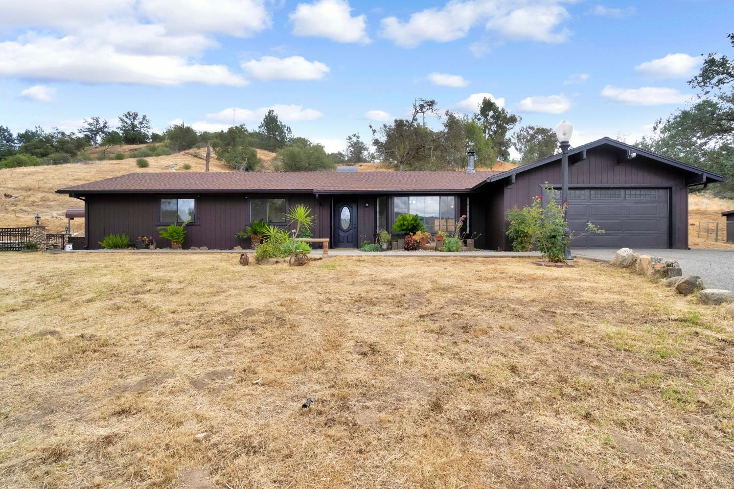 23328 Granite Creek Ln, Clovis, CA 93619