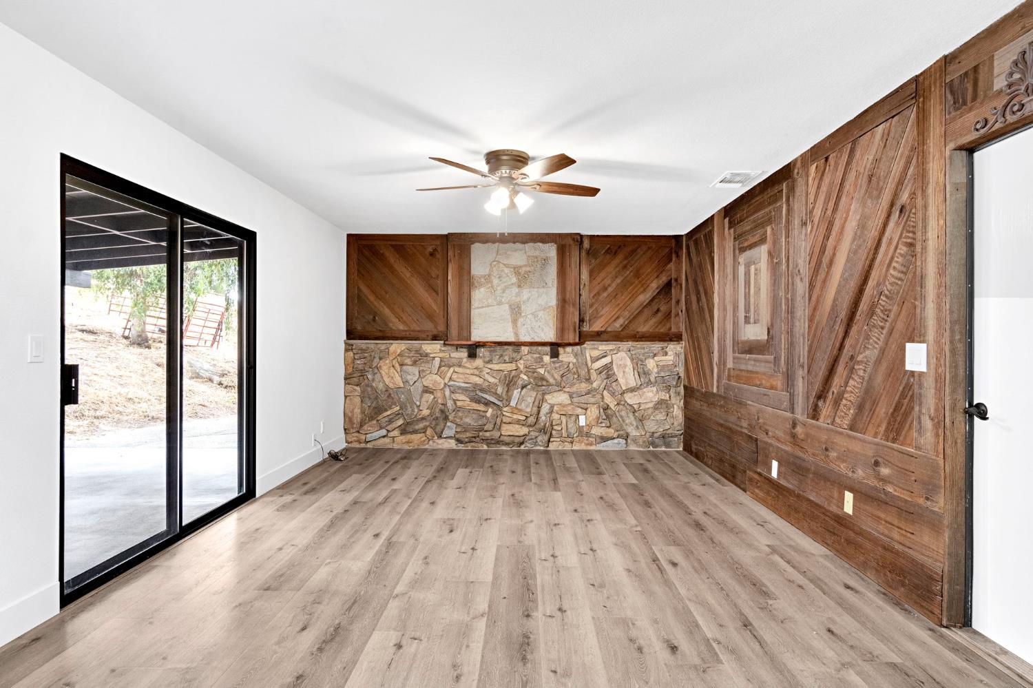 23328 Granite Creek Ln, Clovis, CA 93619