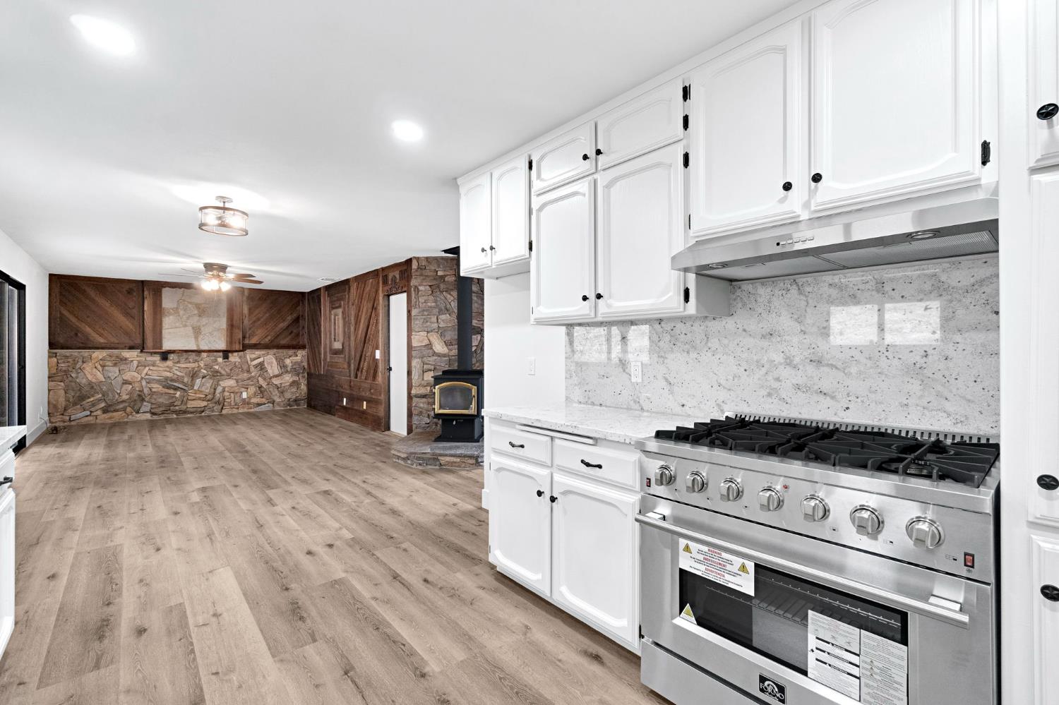 23328 Granite Creek Ln, Clovis, CA 93619