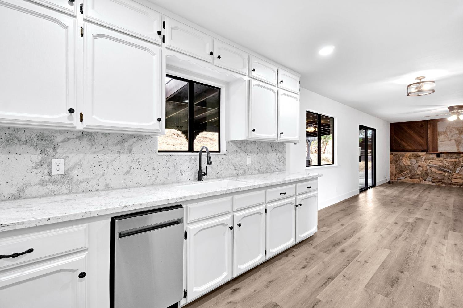 23328 Granite Creek Ln, Clovis, CA 93619