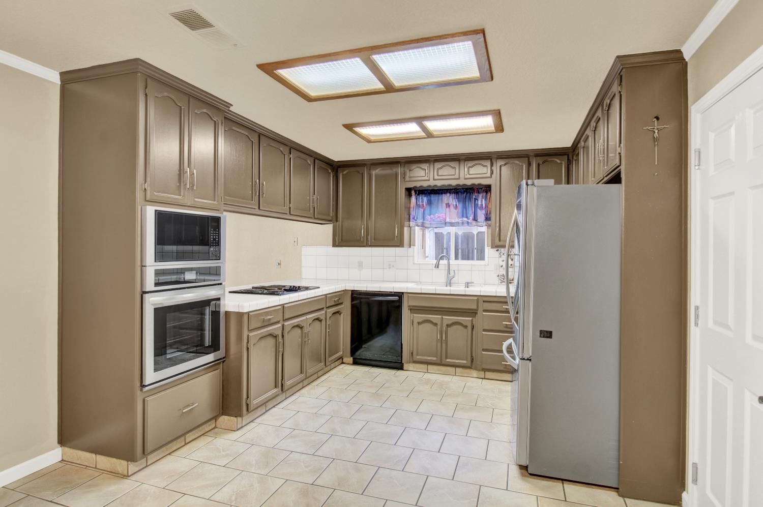 3316 Janet Dr, Modesto, CA 95350