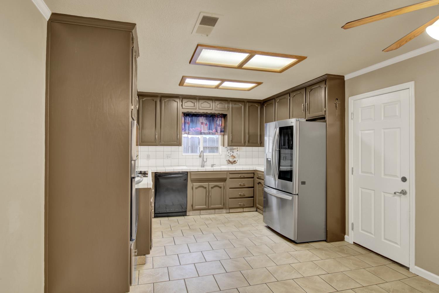 3316 Janet Dr, Modesto, CA 95350