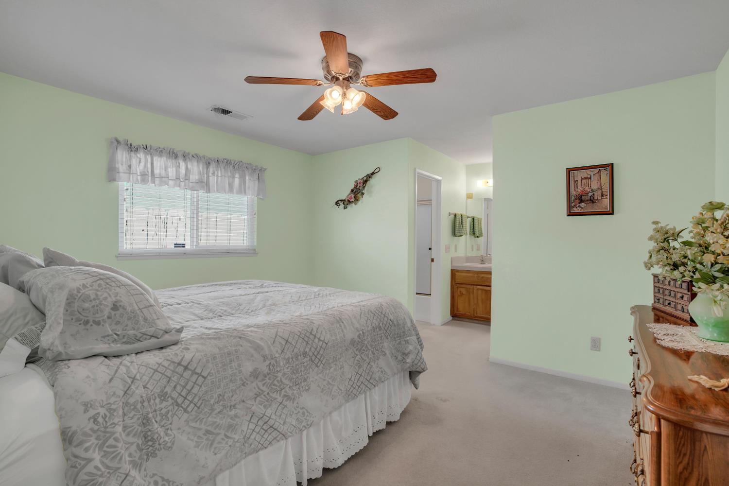 1301 Windsor, Turlock, CA 95380