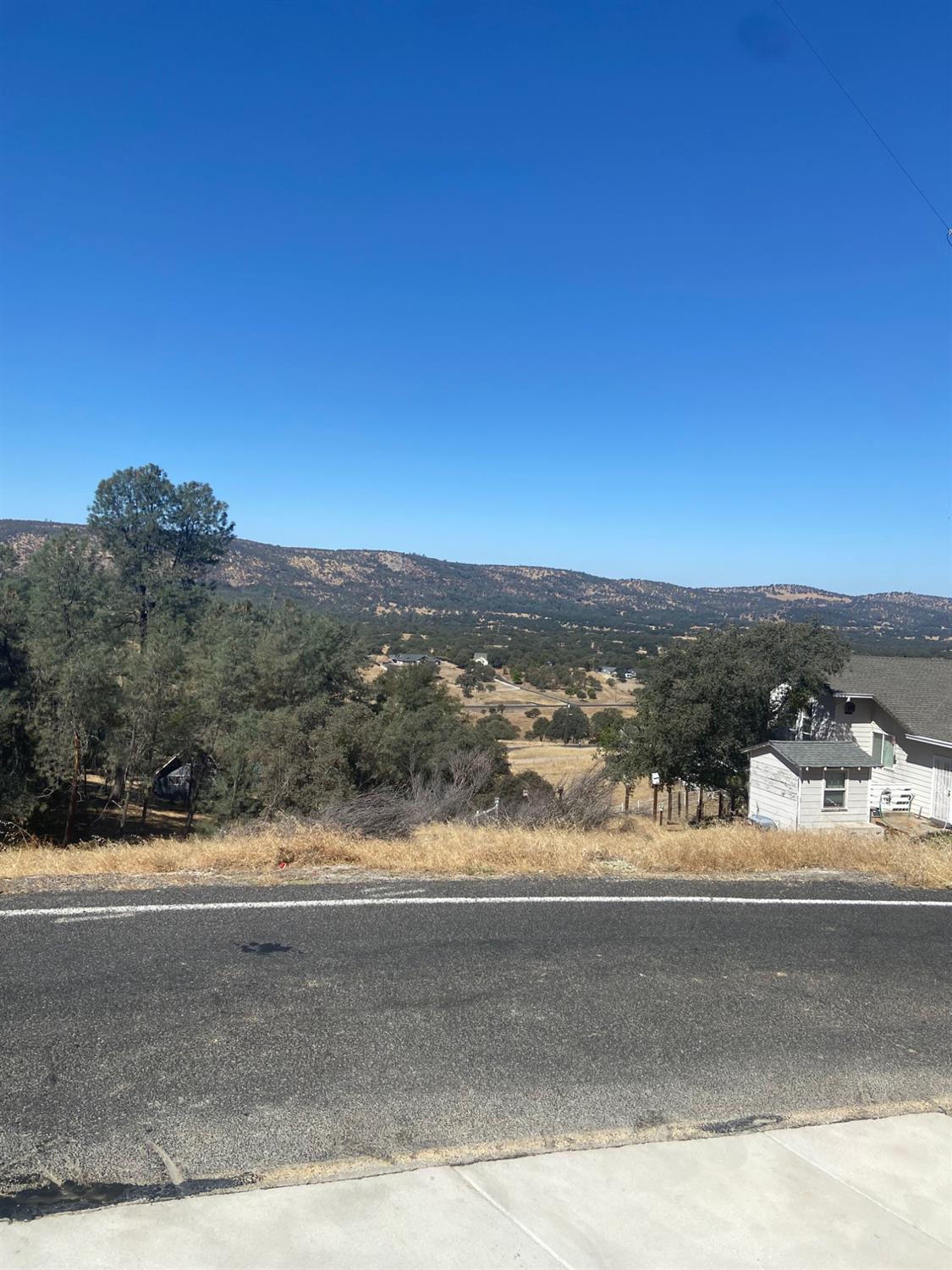 2335 Arrowhead St, Copperopolis, CA 95228
