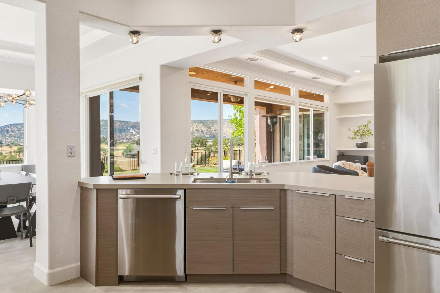 267 Rock Ridge Ln, Copperopolis, CA 95228