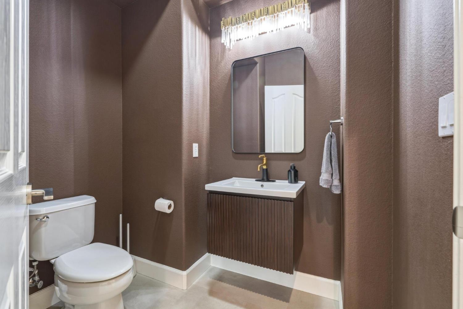 267 Rock Ridge Ln, Copperopolis, CA 95228